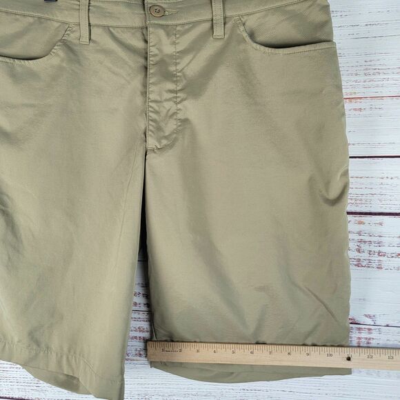 Under Armour Mens Sz 34 Golf Shorts HeatGear Loose Tan Flat Athletic 11" INS - Picture 3 of 10
